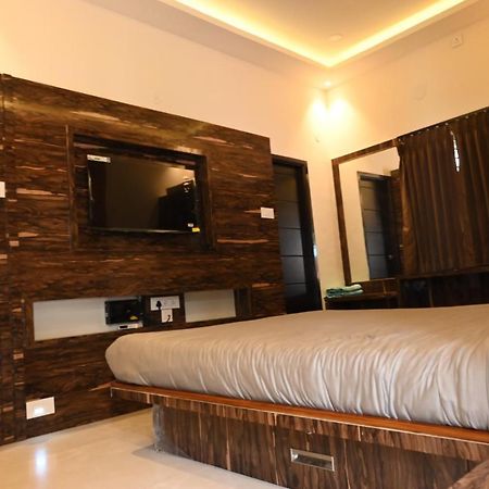 ירקאוד Melody Inn Luxury Home Stay מראה חיצוני תמונה