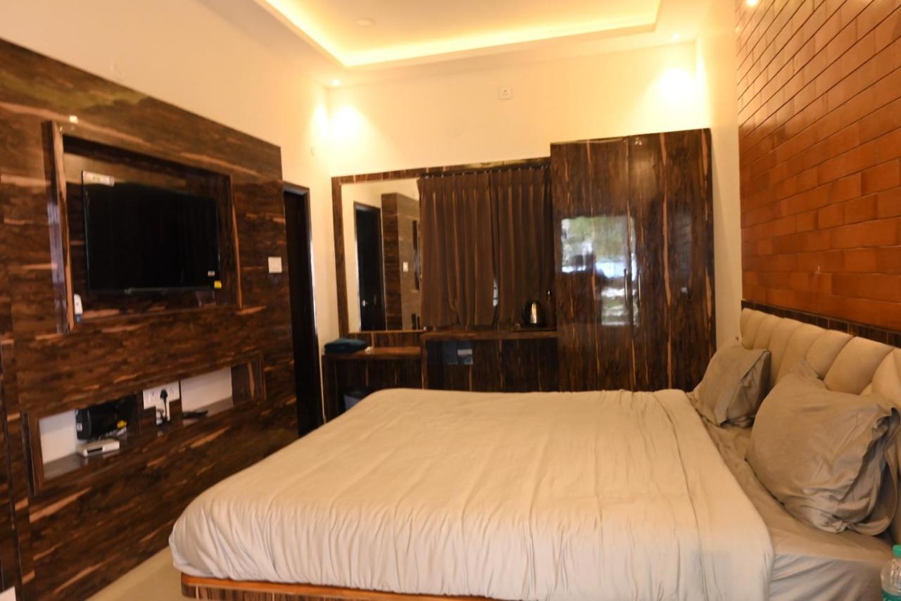 ירקאוד Melody Inn Luxury Home Stay מראה חיצוני תמונה